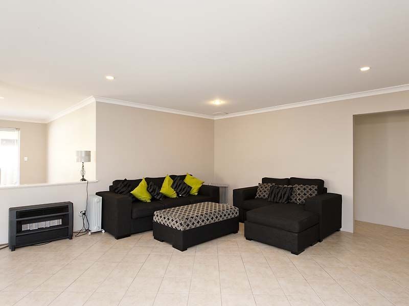 66 Achiever Avenue, Port Kennedy WA 6172