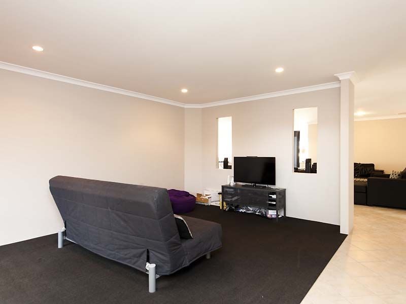 66 Achiever Avenue, Port Kennedy WA 6172