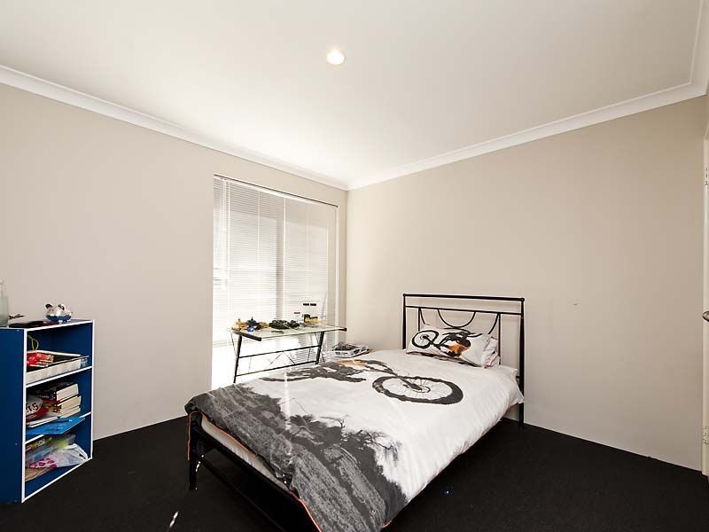 66 Achiever Avenue, Port Kennedy WA 6172