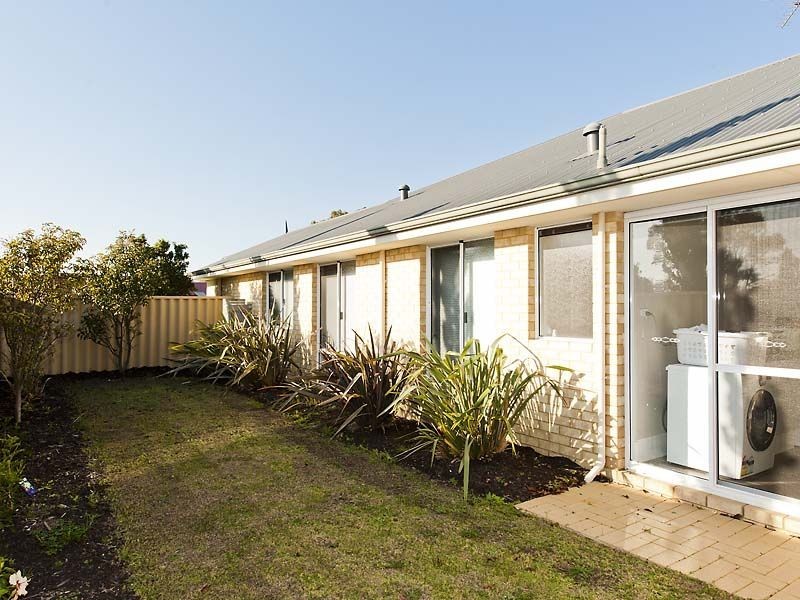 66 Achiever Avenue, Port Kennedy WA 6172