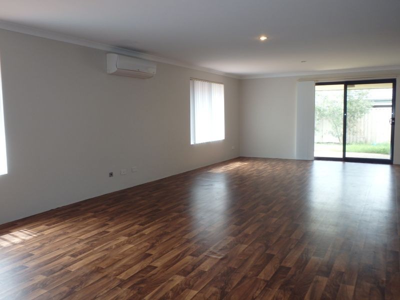 15 Springdale Boulevard, Secret Harbour WA 6173