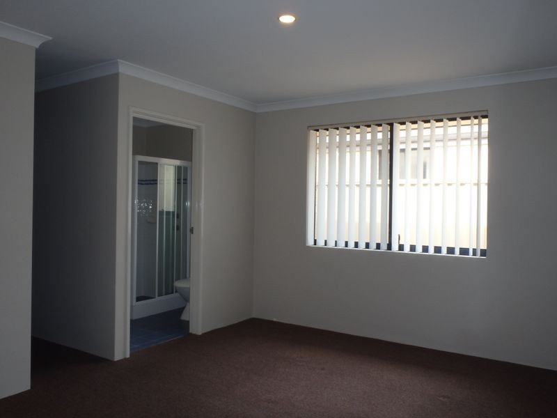 15 Springdale Boulevard, Secret Harbour WA 6173