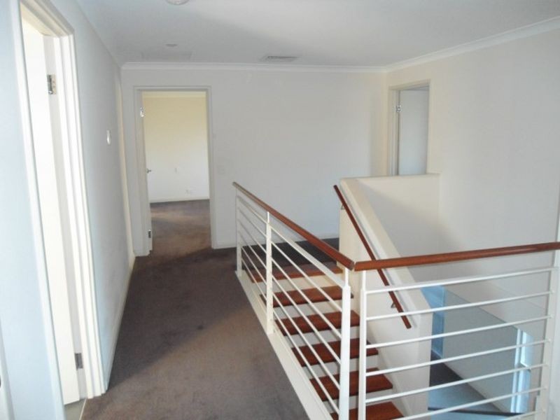 28 Malone Loop, Meadow Springs WA 6210