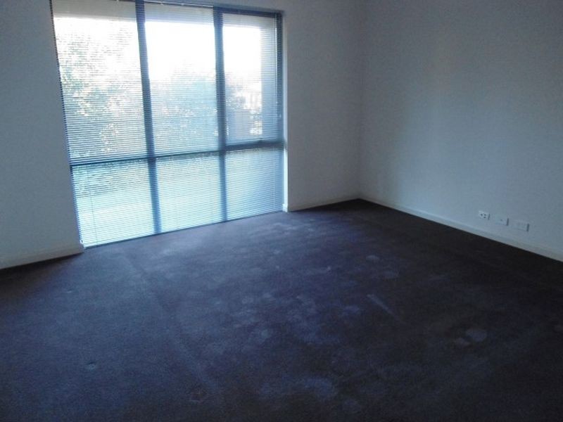 28 Malone Loop, Meadow Springs WA 6210