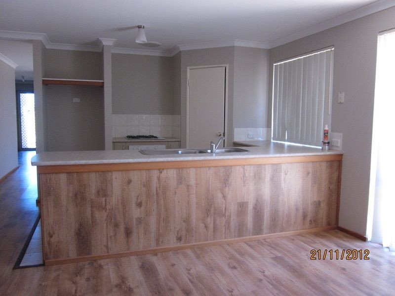 10 Dunsky Pass, Secret Harbour WA 6173