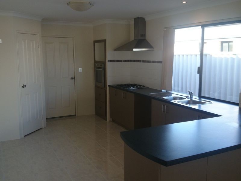 5 Whitehaven Avenue, Secret Harbour WA 6173