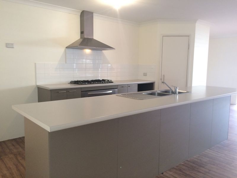 13 Geographe Bay Pass, Secret Harbour WA 6173