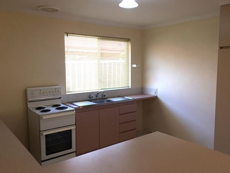 11 Silver Grove, Warnbro WA 6169