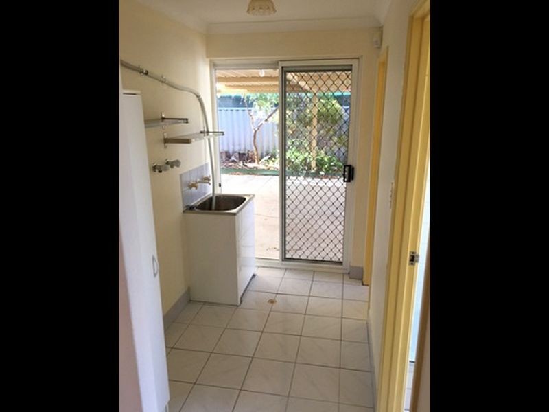 11 Silver Grove, Warnbro WA 6169