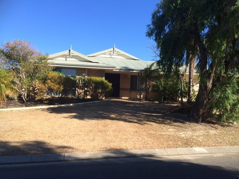 17 la Spezia Drive, Secret Harbour WA 6173