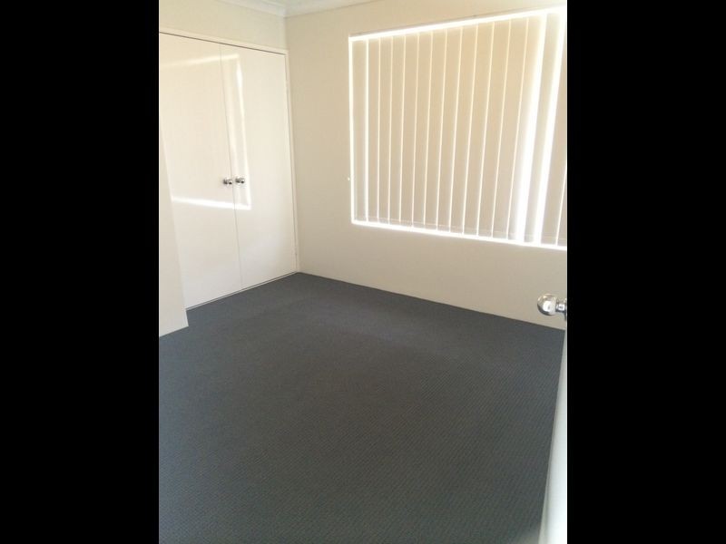 17 la Spezia Drive, Secret Harbour WA 6173