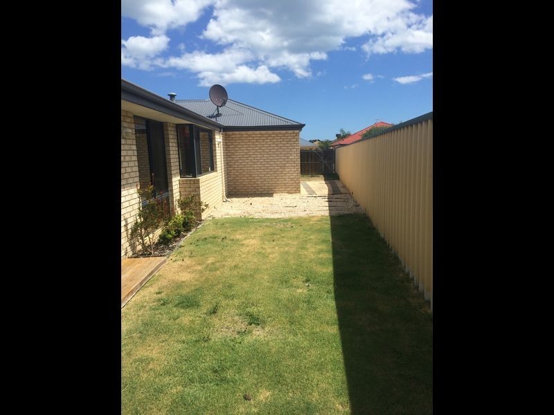 10 Amadeus Cresent, Port Kennedy WA 6172