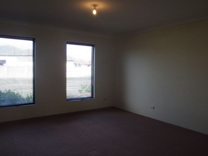 19 Mikonos Mews, Secret Harbour WA 6173