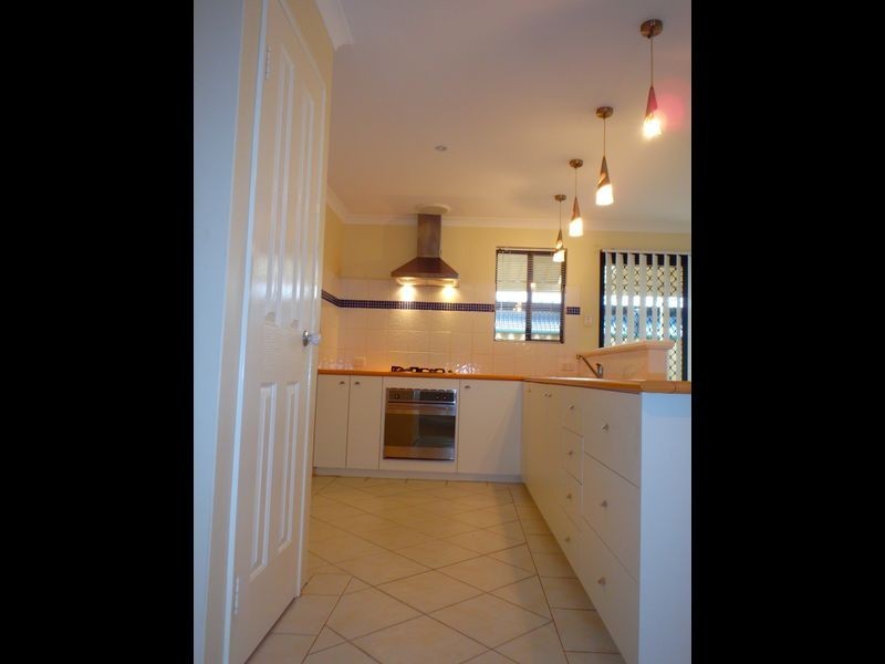 25 Bopeechee Way, Port Kennedy WA 6172