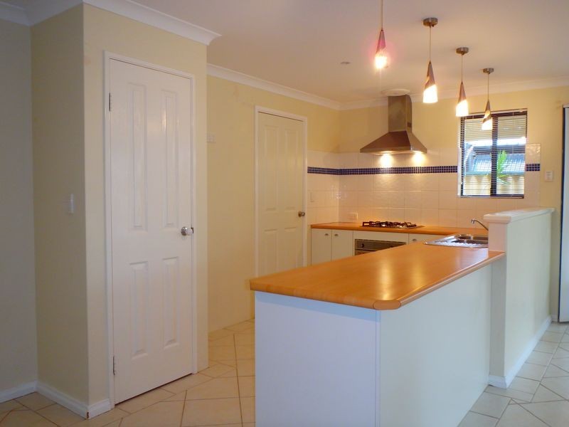 25 Bopeechee Way, Port Kennedy WA 6172