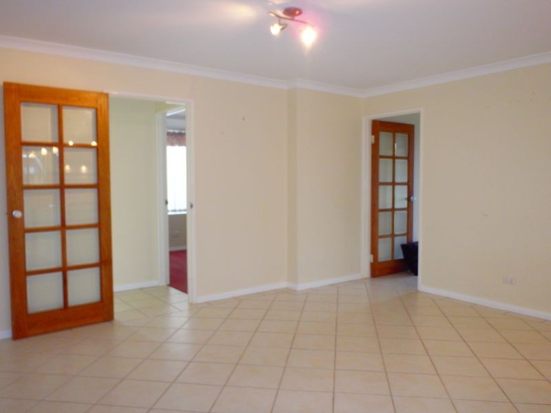 25 Bopeechee Way, Port Kennedy WA 6172