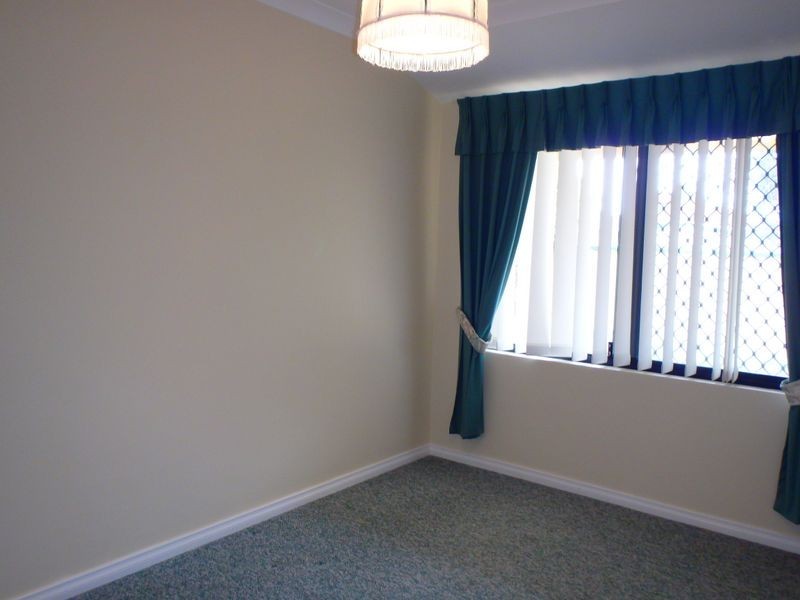 25 Bopeechee Way, Port Kennedy WA 6172