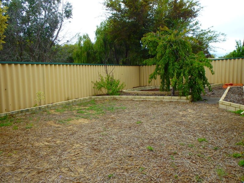 25 Bopeechee Way, Port Kennedy WA 6172