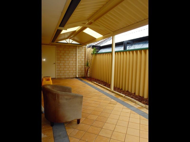 25 Bopeechee Way, Port Kennedy WA 6172