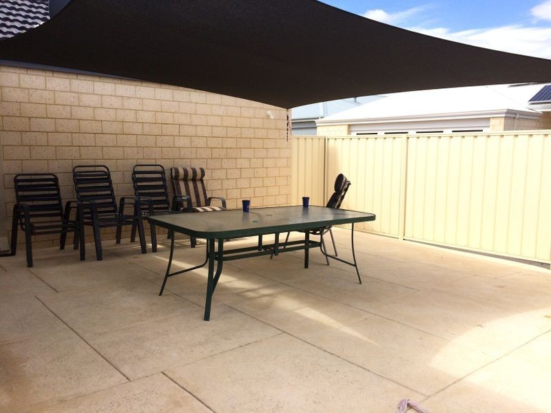 64 Bancoura Parkway, Secret Harbour WA 6173