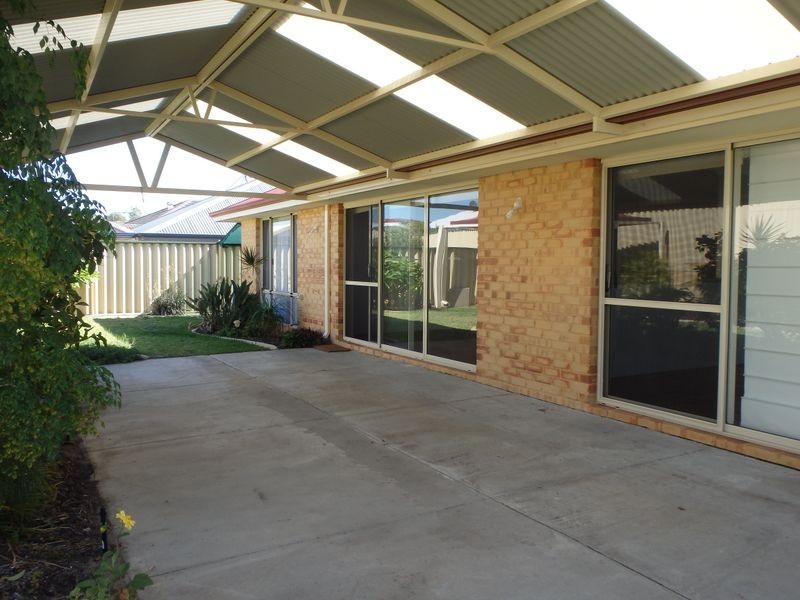 12 Bailey Way, Bertram WA 6167
