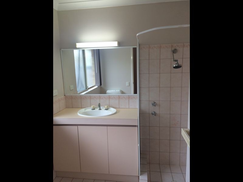 4 Oceanic Court, Port Kennedy WA 6172