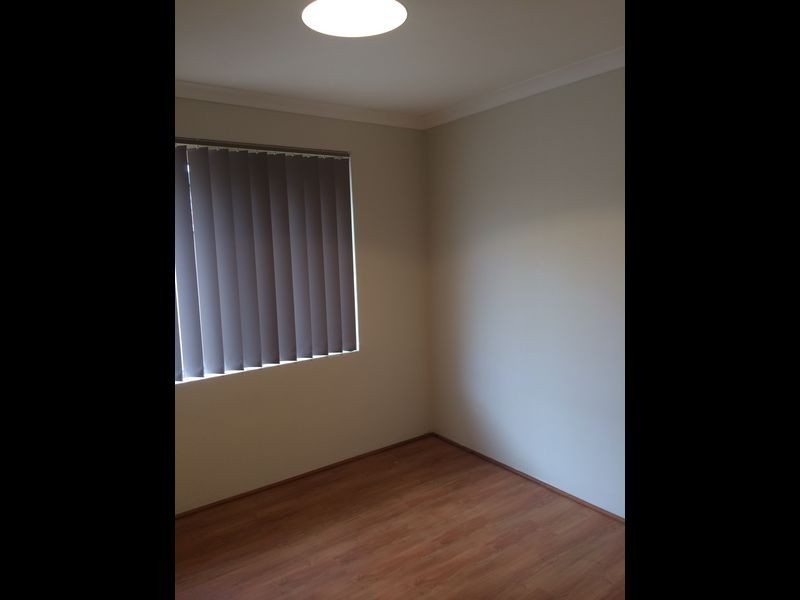 4 Oceanic Court, Port Kennedy WA 6172