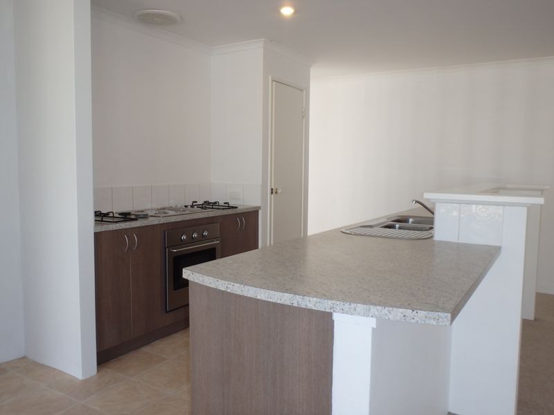 1 Vansittart Avenue, Secret Harbour WA 6173