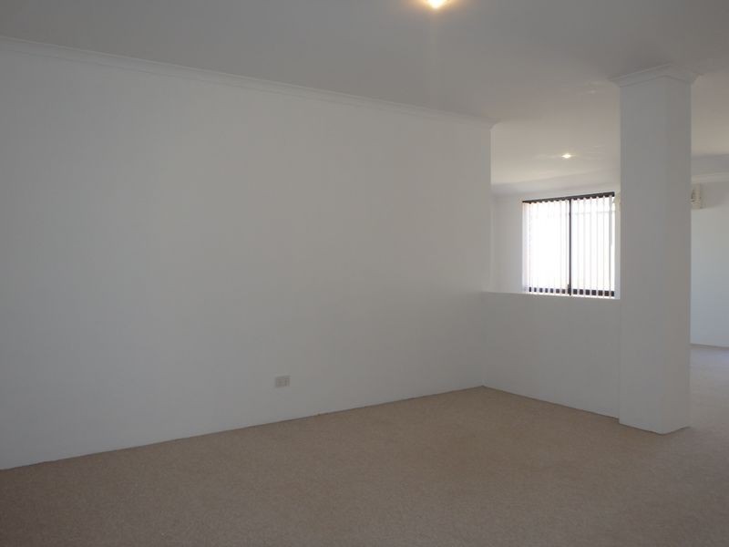 1 Vansittart Avenue, Secret Harbour WA 6173