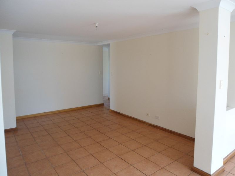 11 Narbonne Gardens, Port Kennedy WA 6172