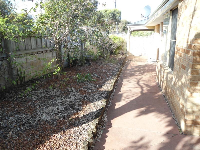 11 Narbonne Gardens, Port Kennedy WA 6172