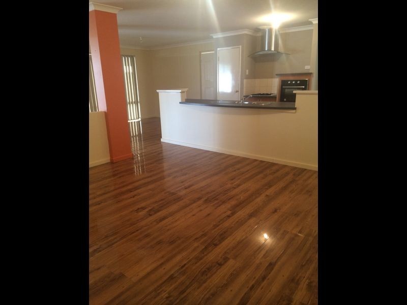 35 Pastrana Cresent, Port Kennedy WA 6172