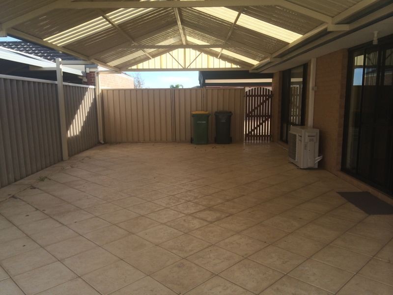 35 Pastrana Cresent, Port Kennedy WA 6172