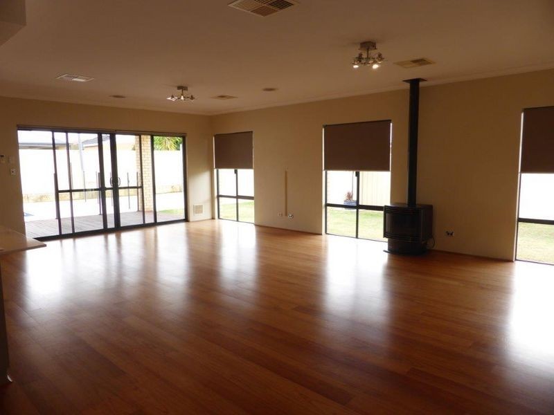 20 Champlain Road, Secret Harbour WA 6173