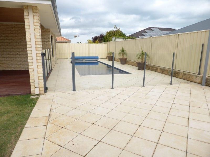 20 Champlain Road, Secret Harbour WA 6173