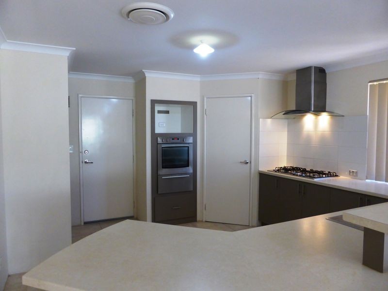 2 Bonapart  Drive, Secret Harbour WA 6173