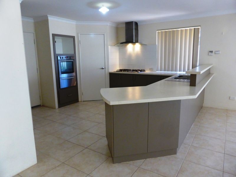 2 Bonapart  Drive, Secret Harbour WA 6173