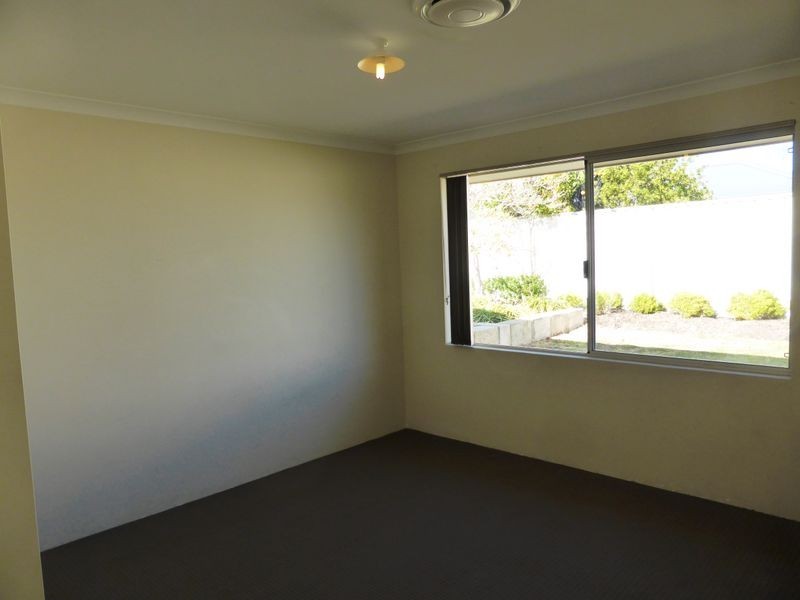 2 Bonapart  Drive, Secret Harbour WA 6173