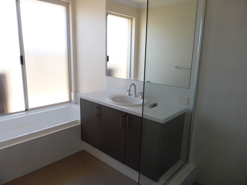 2 Bonapart  Drive, Secret Harbour WA 6173