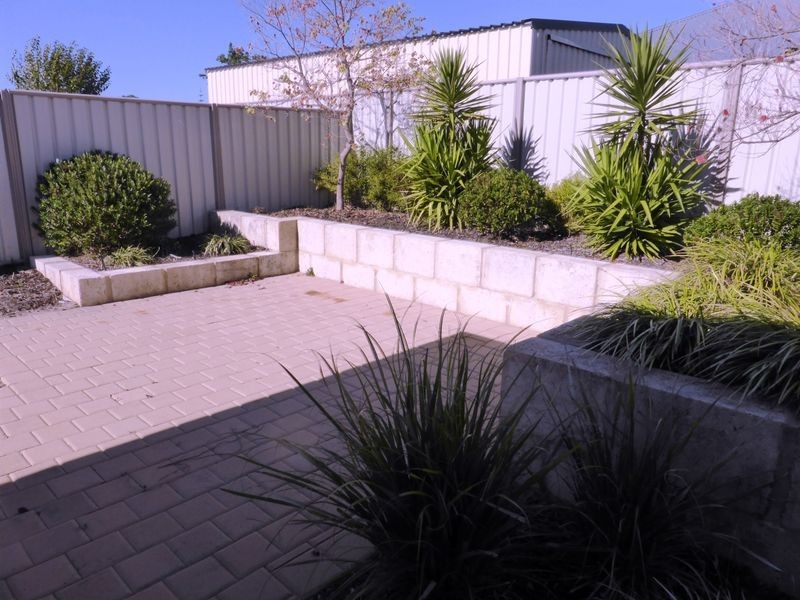 2 Bonapart  Drive, Secret Harbour WA 6173