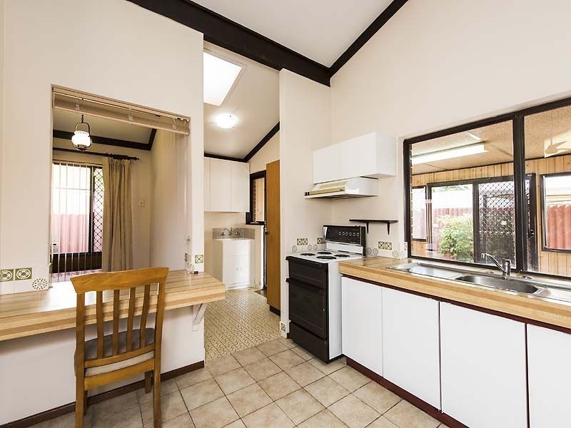 65 Read Street, Rockingham WA 6168