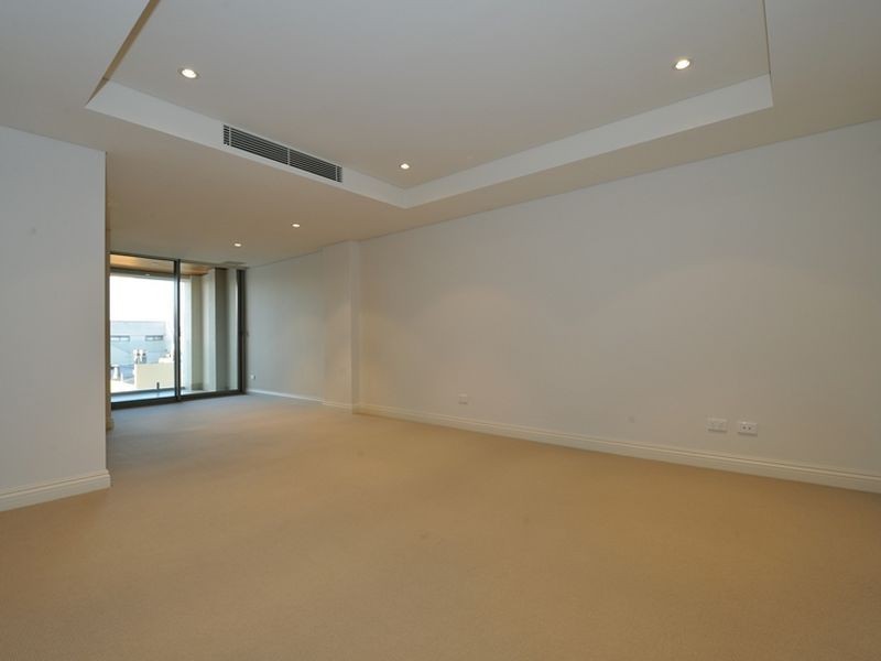 6/3 Rockingham Beach Road, Rockingham WA 6168