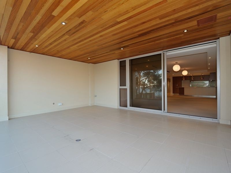 6/3 Rockingham Beach Road, Rockingham WA 6168