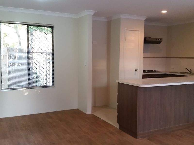 4/2 Bortolo Drive, Greenfields WA 6210