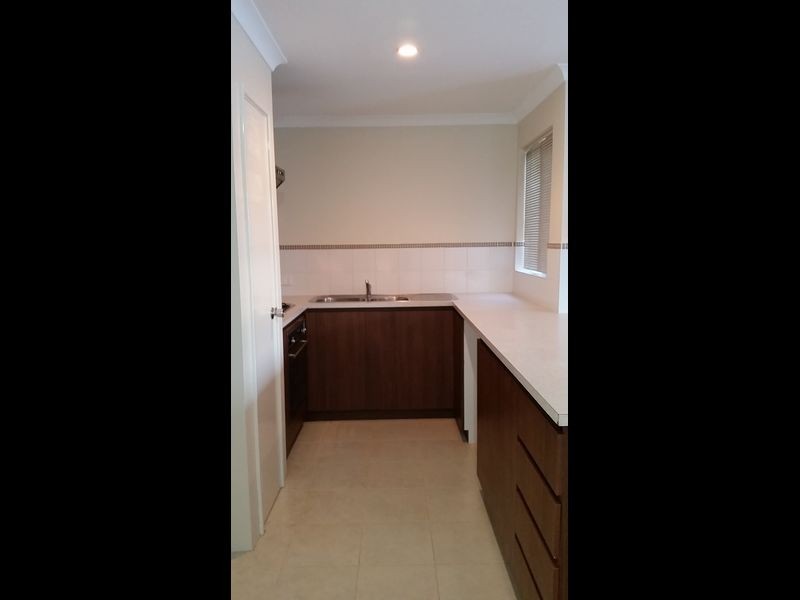 4/2 Bortolo Drive, Greenfields WA 6210