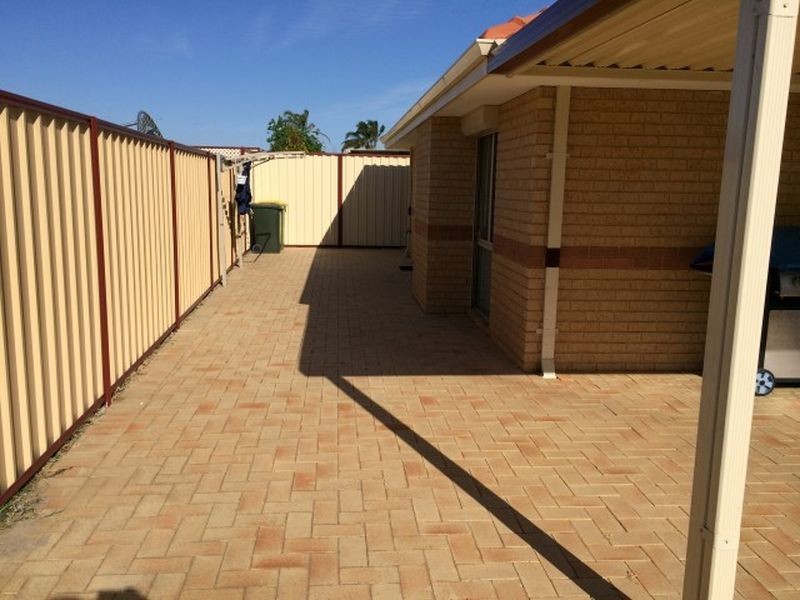 17b Dundee Close, Warnbro WA 6169