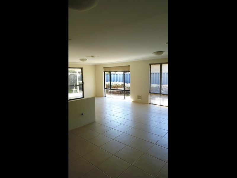 6 Flame Tree loop, Baldivis WA 6171