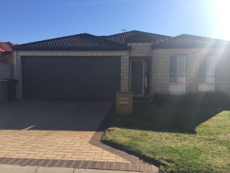 8 Indee pass, Secret Harbour WA 6173