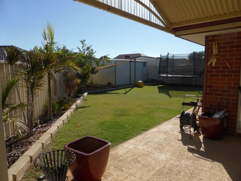 16 Maroubra Parade, Secret Harbour WA 6173