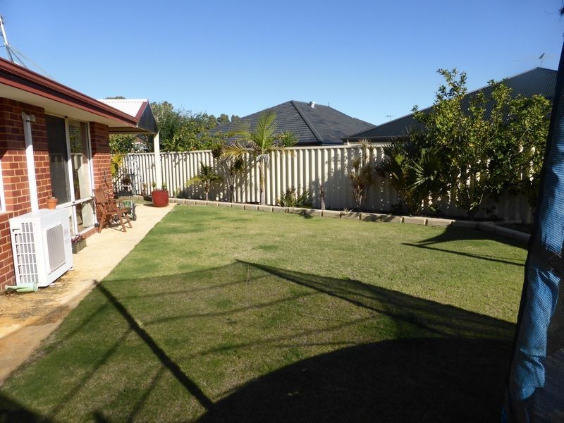 16 Maroubra Parade, Secret Harbour WA 6173